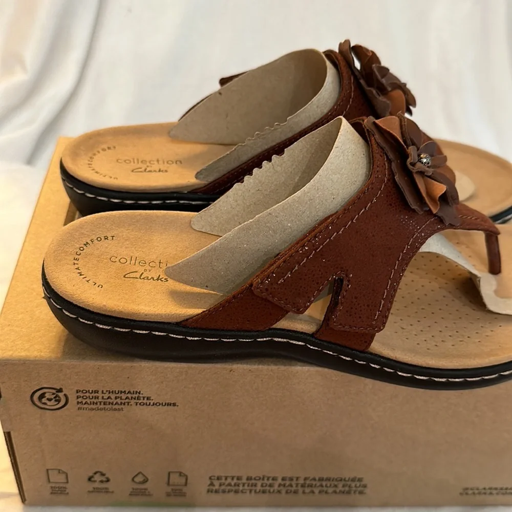 Clarks Collection Laurieann Gema Floral Toe-Post Sandal - Picture 2 of 5